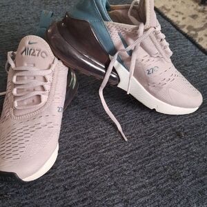Nike Women's Air Max 270 in Taupe and Teal